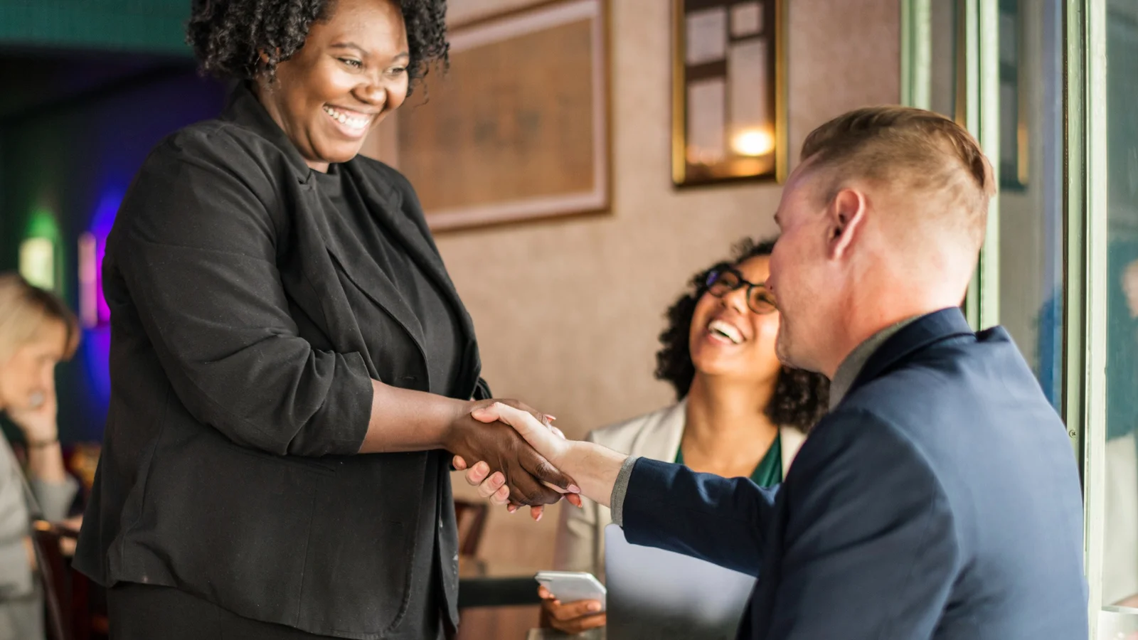 Long-Term Customer Relationships: Key Strategies to Build Lasting Connections